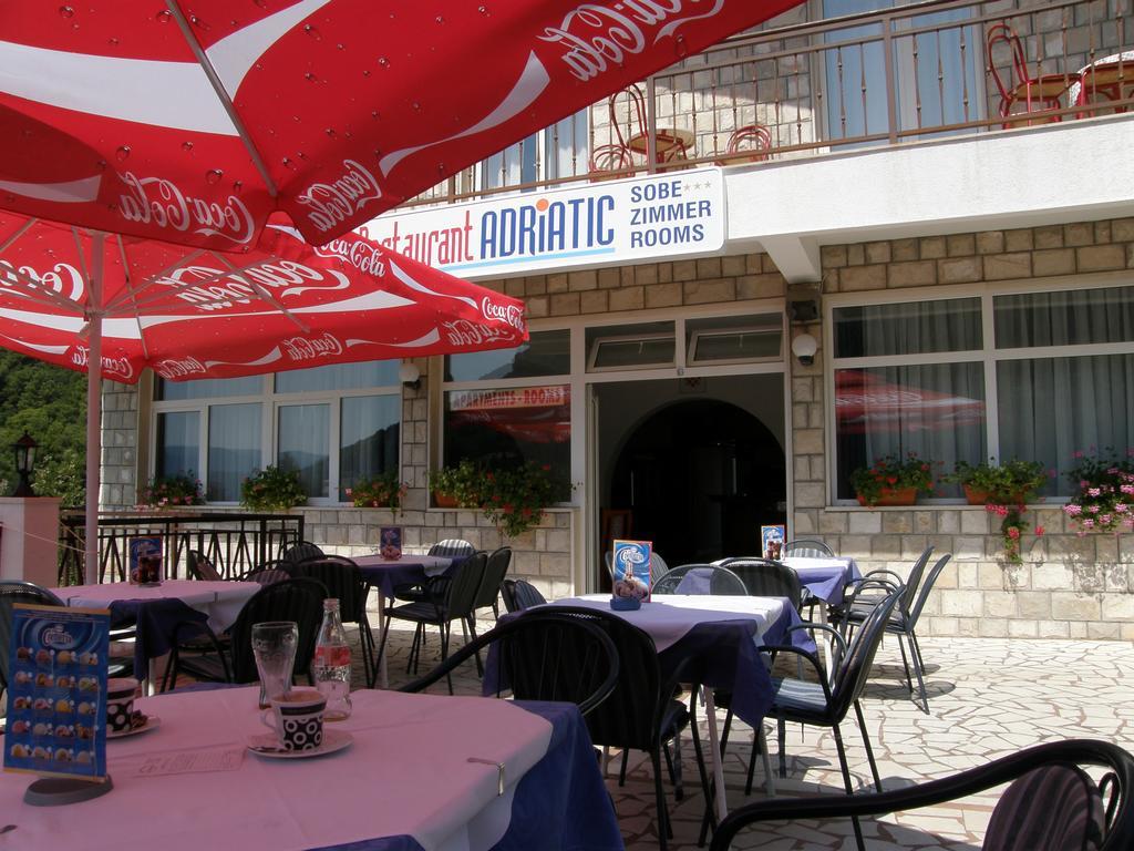 Guest House & Restaurant Adriatic Клек Екстериор снимка