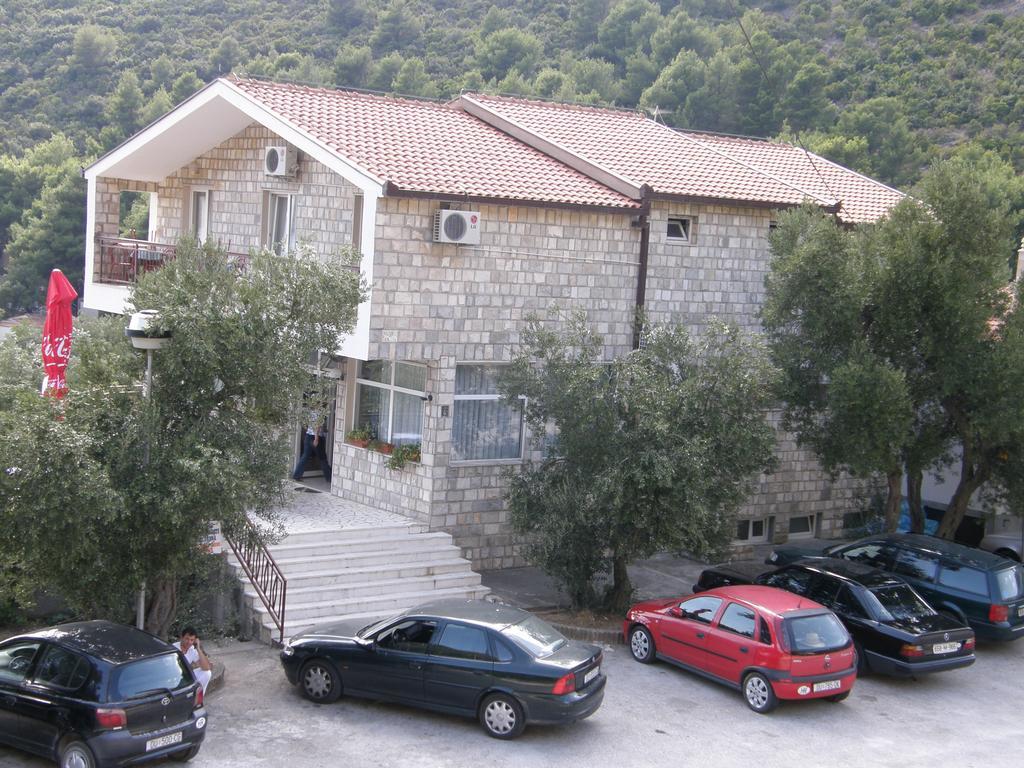 Guest House & Restaurant Adriatic Клек Екстериор снимка