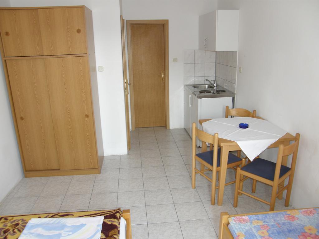 Guest House & Restaurant Adriatic Клек Екстериор снимка