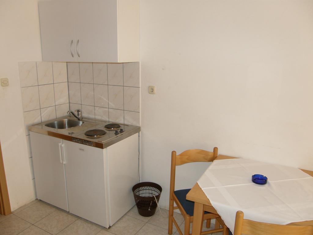 Guest House & Restaurant Adriatic Клек Екстериор снимка