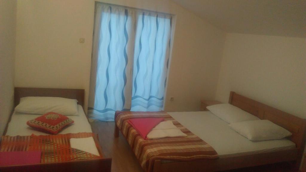 Guest House & Restaurant Adriatic Клек Екстериор снимка